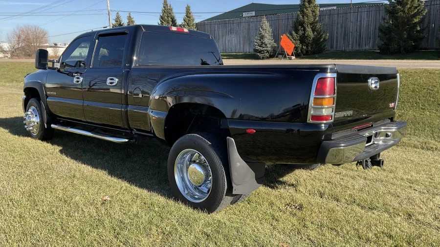 2007 GMC Sierra - Image 3 of 17