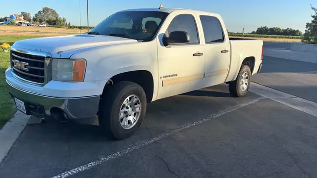 2007 GMC Sierra (Classic) 1500 Crew Cab SL
