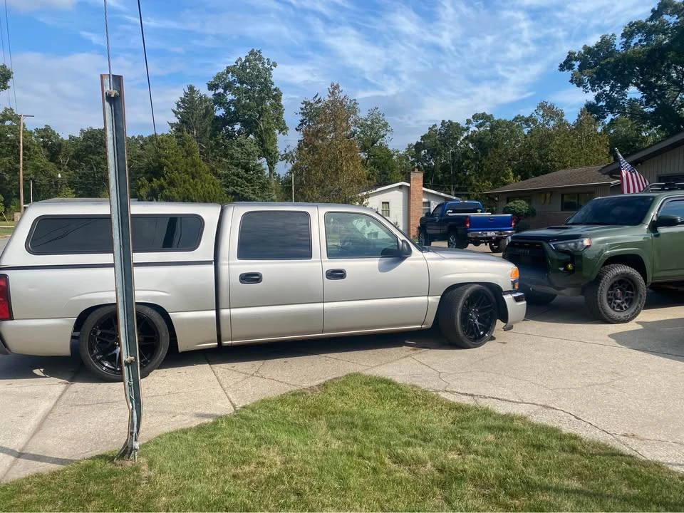 2007 GMC Sierra 2nd Gen - Image 4 of 4