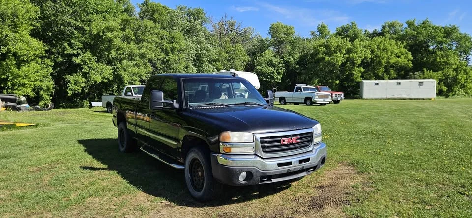 2007 GMC Sierra 2nd Gen - Image 3 of 9