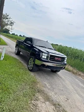 2007 GMC Sierra (Classic) 1500 Extended Cab SLE Pickup 4D 5 3/4 ft