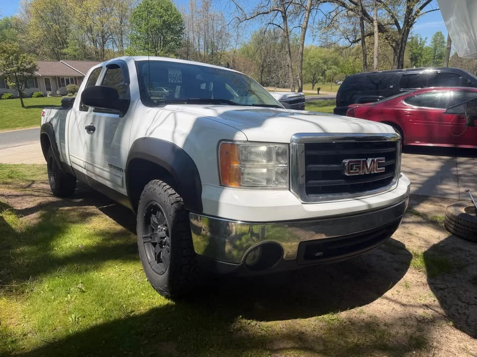 2007 GMC Sierra 2nd Gen - Image 9 of 11
