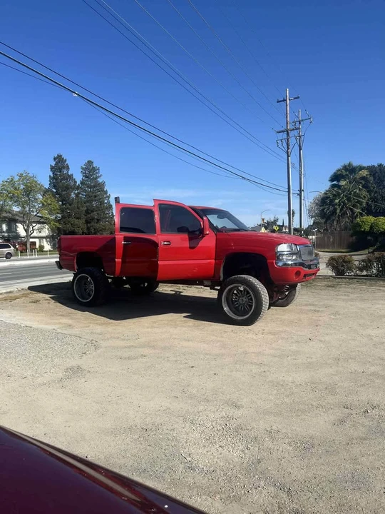 2007 GMC Sierra 2nd Gen - Image 4 of 4