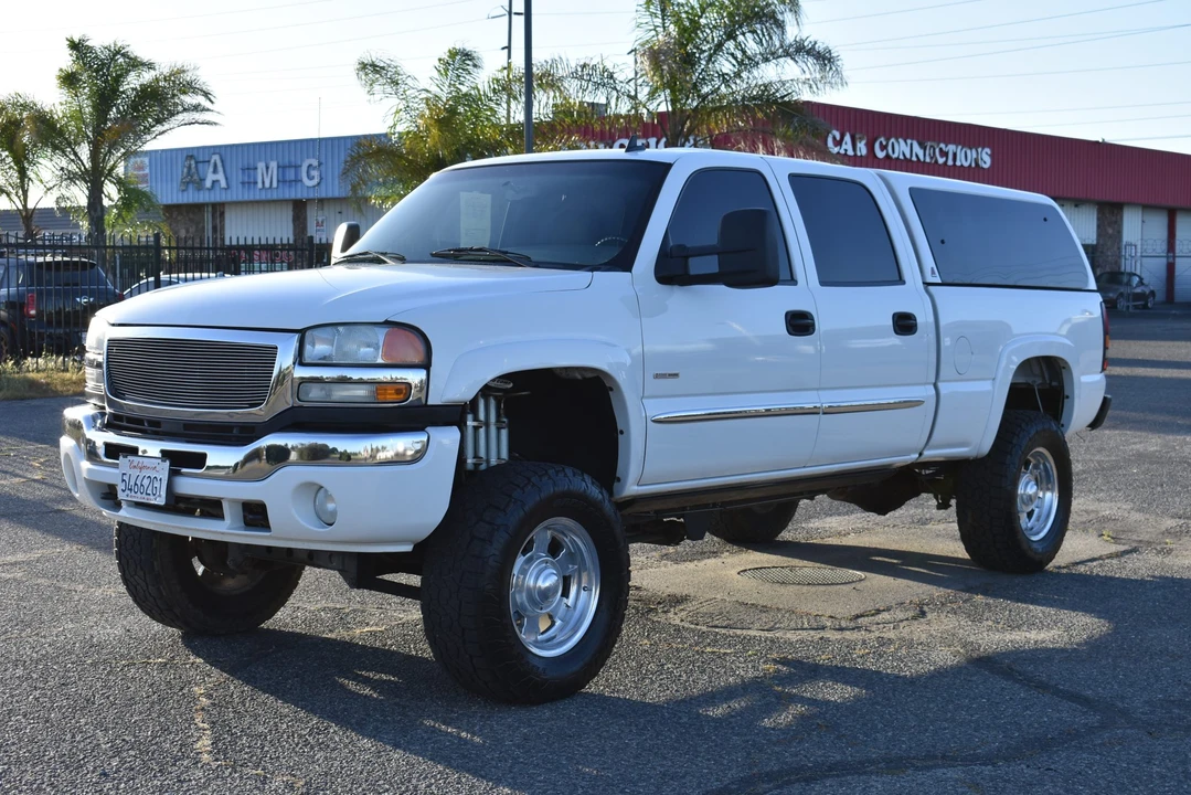 2007 GMC Sierra Heavy Duty 2nd Gen - Image 2 of 31