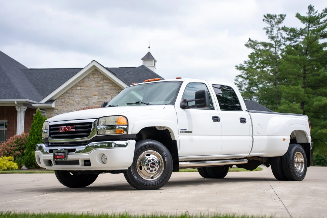 2007 GMC Sierra Heavy Duty 2nd Gen - Image 2 of 31