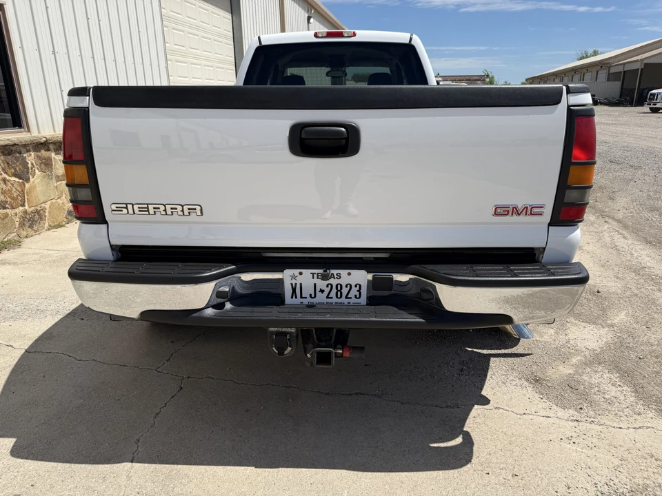 2007 GMC Sierra Heavy Duty 2nd Gen - Image 3 of 31