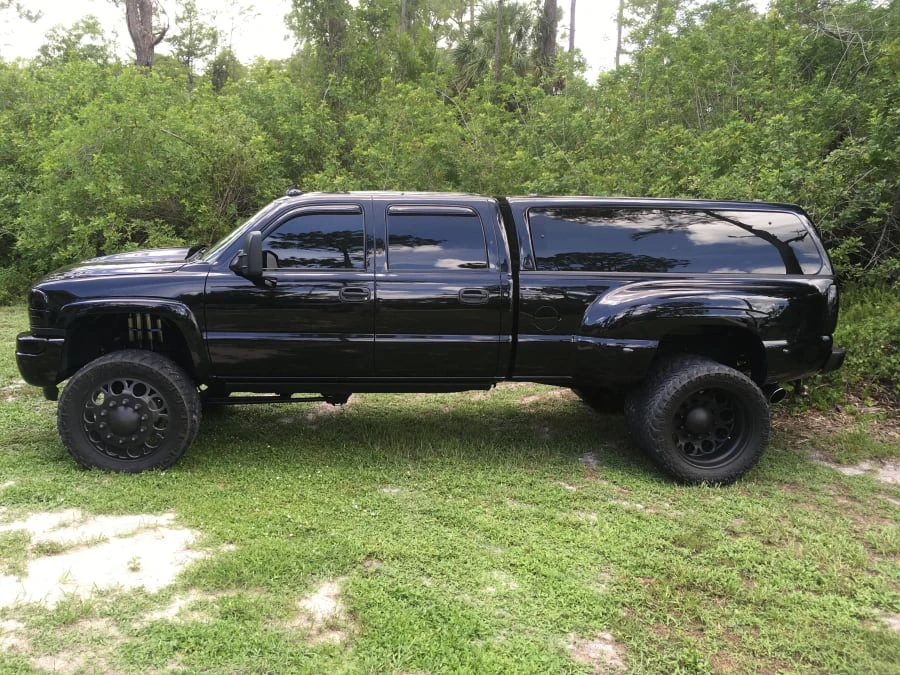 2007 GMC Sierra 2nd Gen - Image 2 of 12