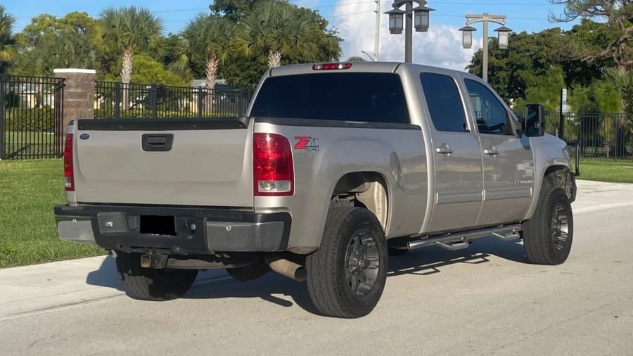 2007 GMC Sierra - Image 3 of 8