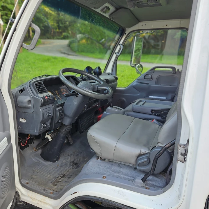 2007 GMC TopKick - Image 8 of 11