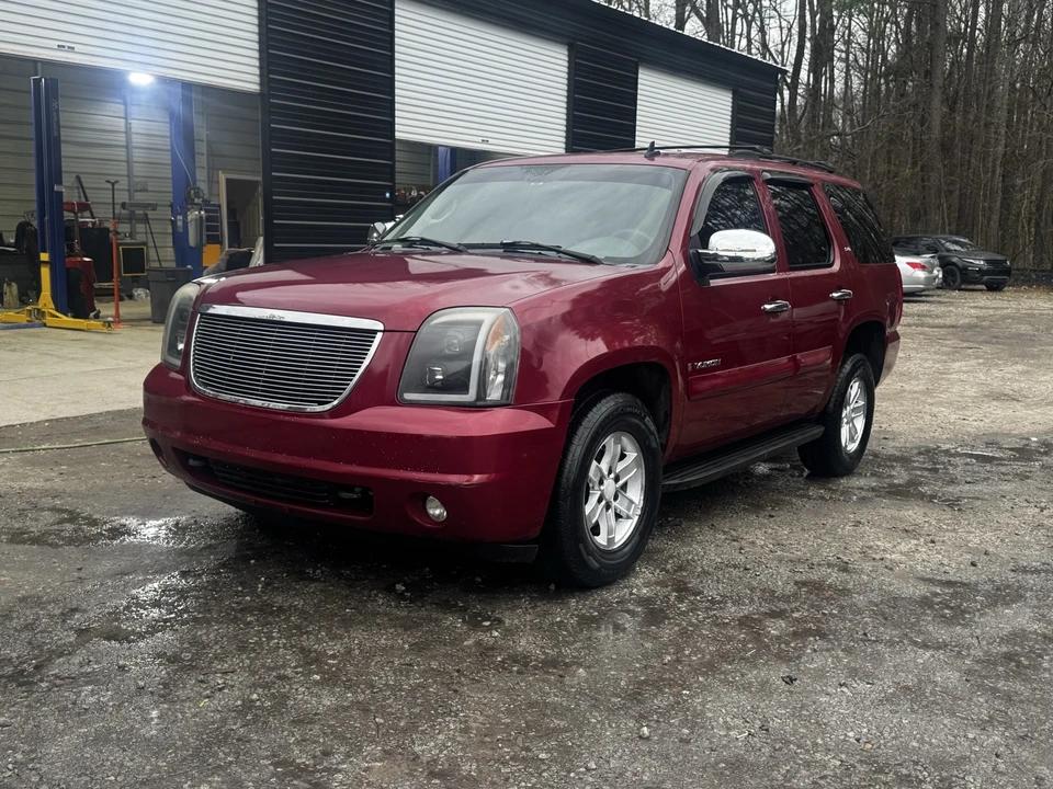 2007 GMC Yukon 3rd Gen - Image 3 of 11