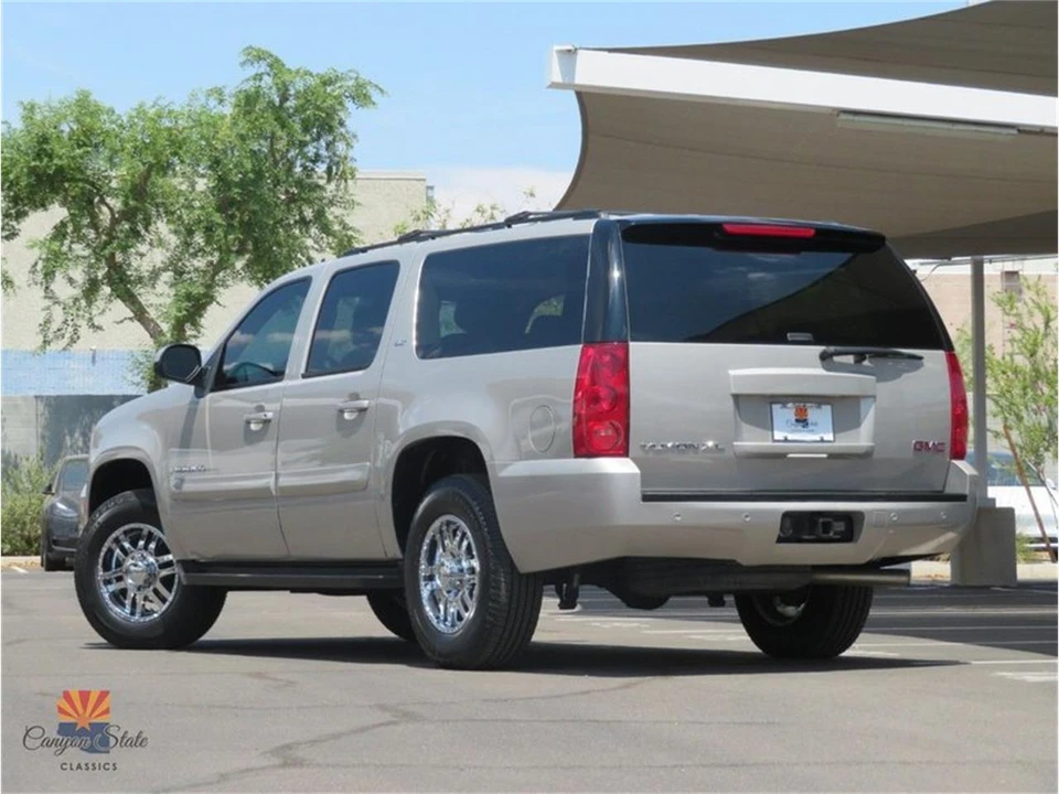2007 GMC Yukon 3rd Gen - Image 4 of 31