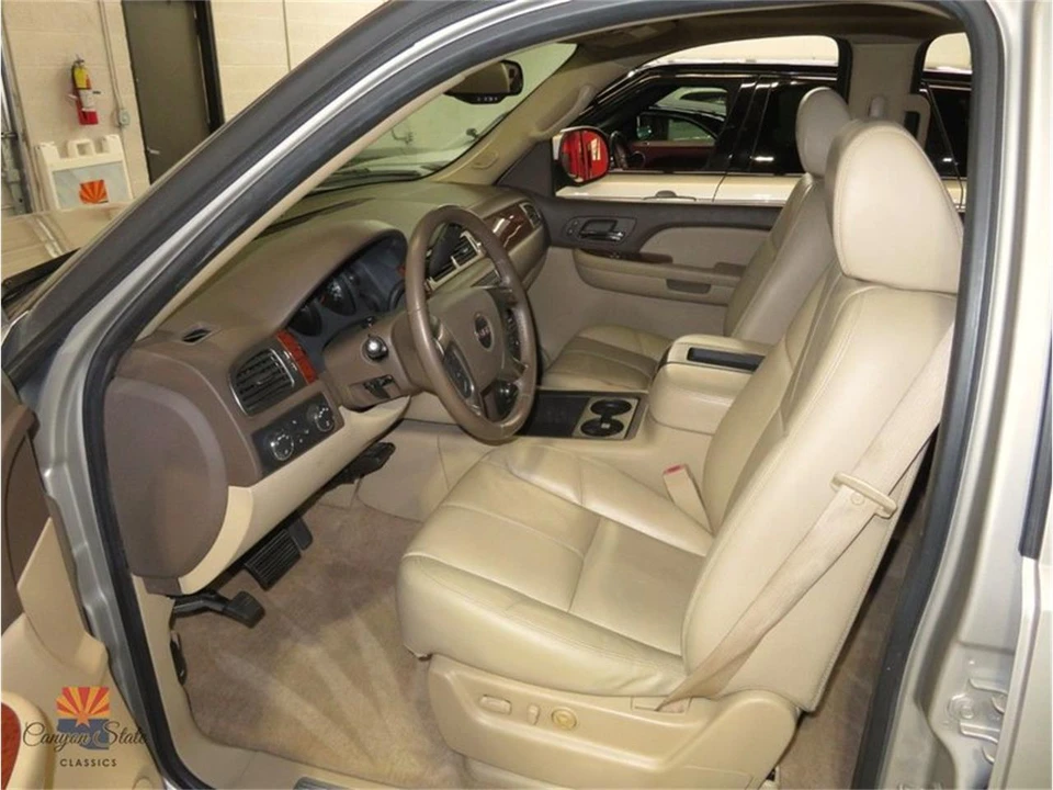 2007 GMC Yukon 3rd Gen - Image 3 of 31