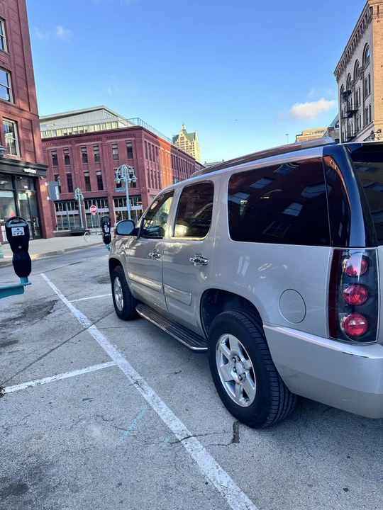 2007 GMC Yukon 3rd Gen - Image 2 of 15