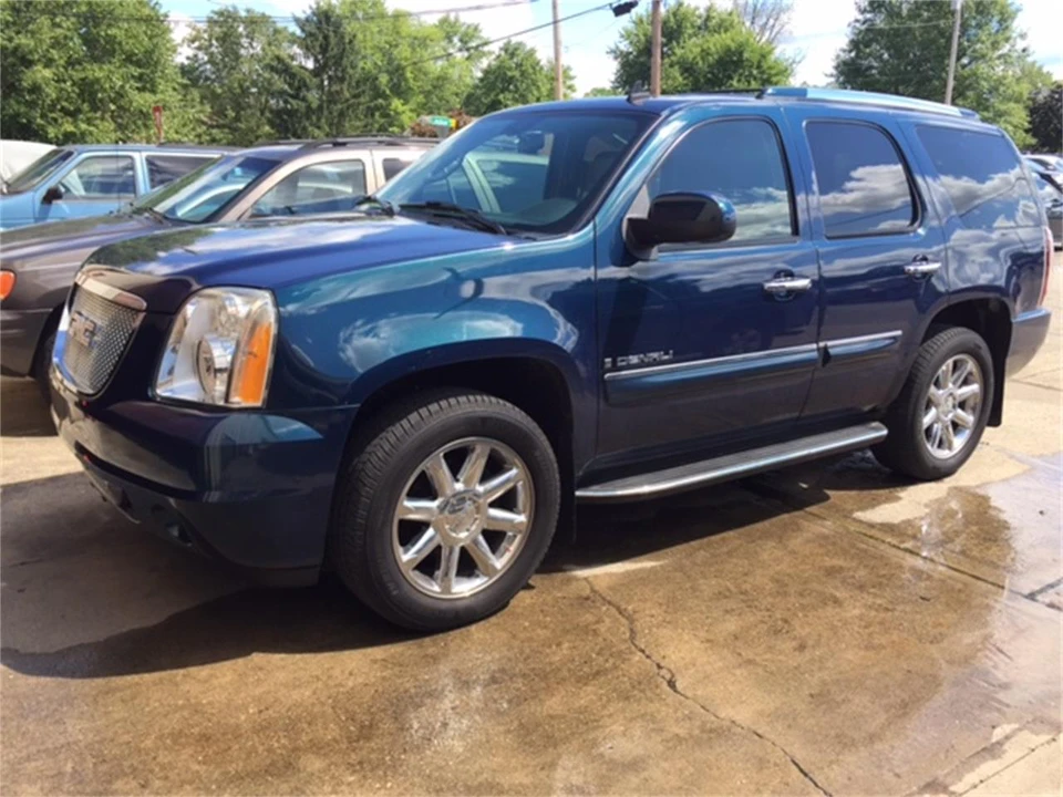 2007 GMC Yukon 3rd Gen - Image 2 of 13