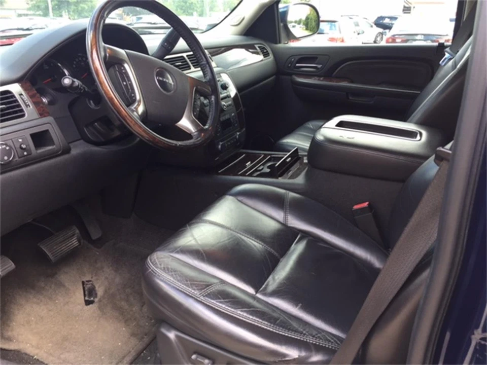 2007 GMC Yukon 3rd Gen - Image 3 of 13