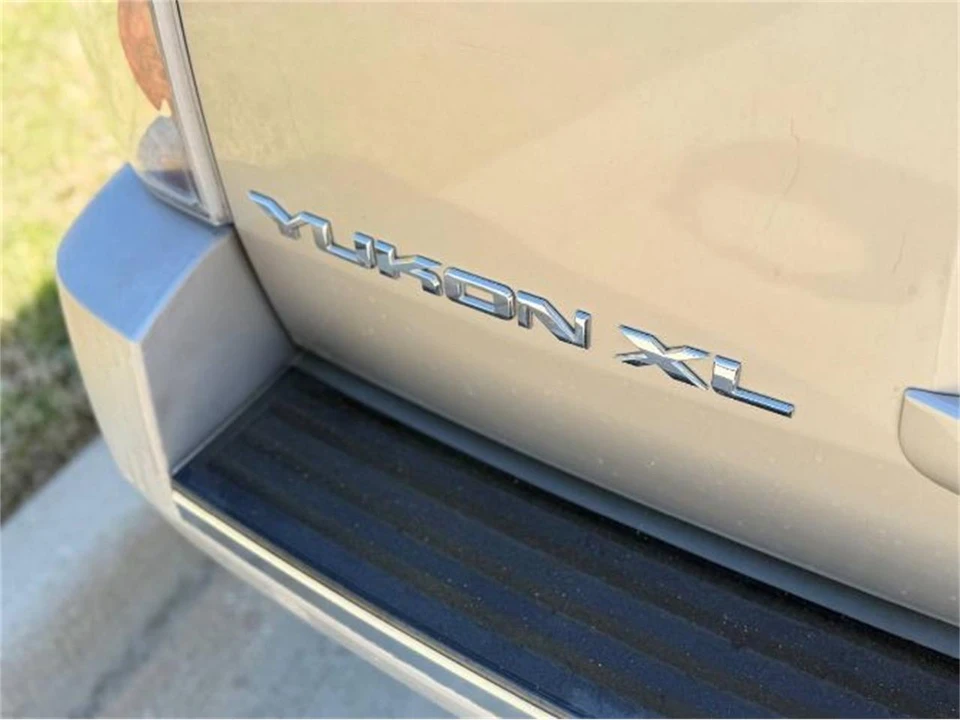 2007 GMC Yukon 3rd Gen - Image 2 of 12