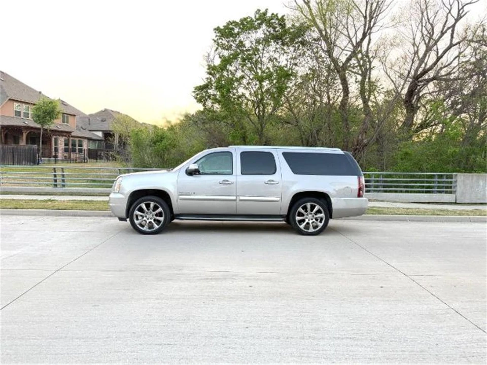 2007 GMC Yukon 3rd Gen - Image 9 of 12