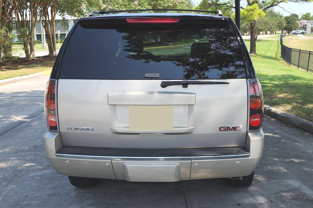 2007 GMC Yukon 3rd Gen - Image 5 of 31