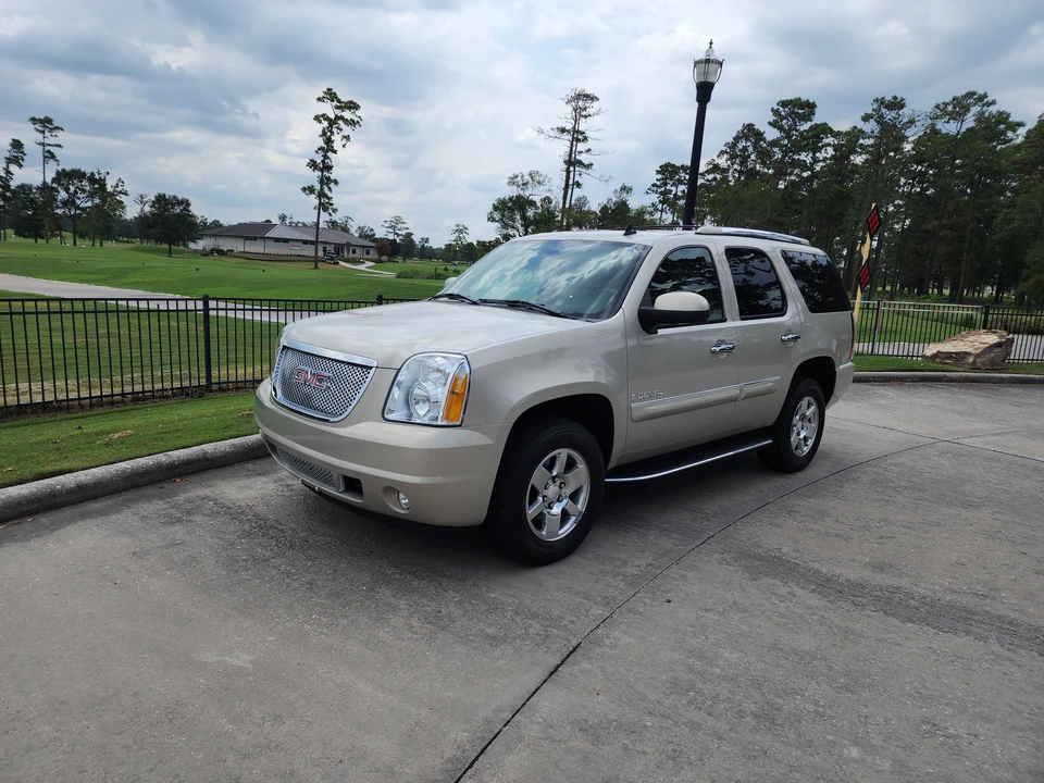 2007 GMC Yukon 3rd Gen - Image 9 of 31
