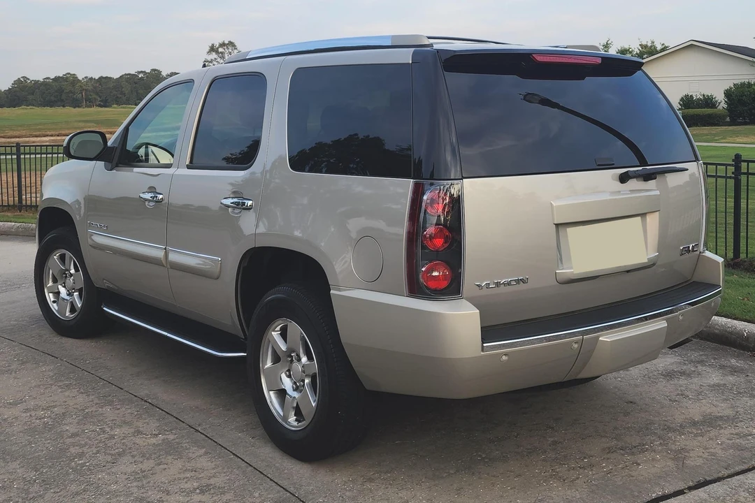 2007 GMC Yukon 3rd Gen - Image 4 of 31