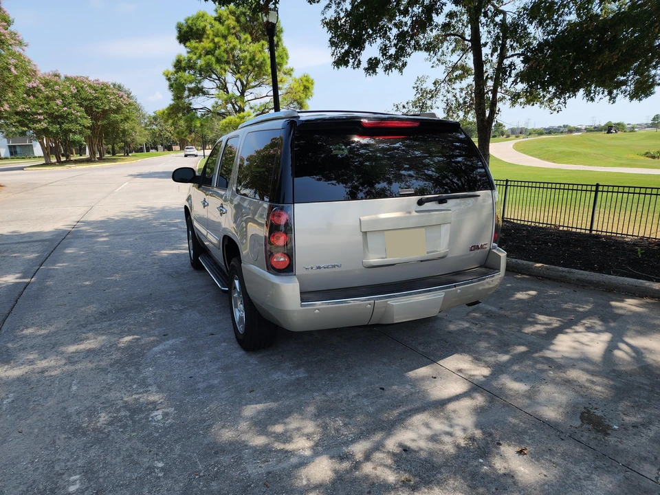 2007 GMC Yukon 3rd Gen - Image 12 of 31