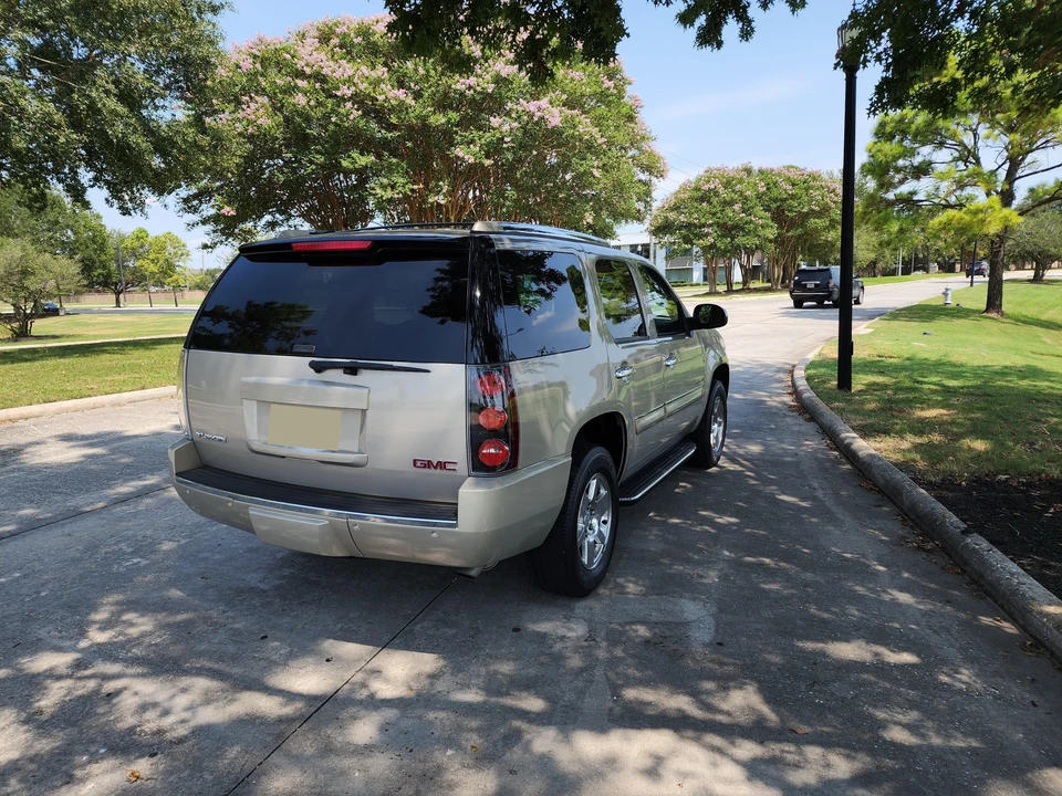 2007 GMC Yukon 3rd Gen - Image 14 of 31