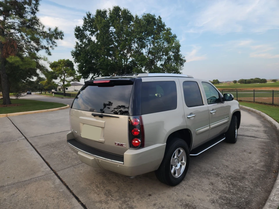2007 GMC Yukon 3rd Gen - Image 15 of 31