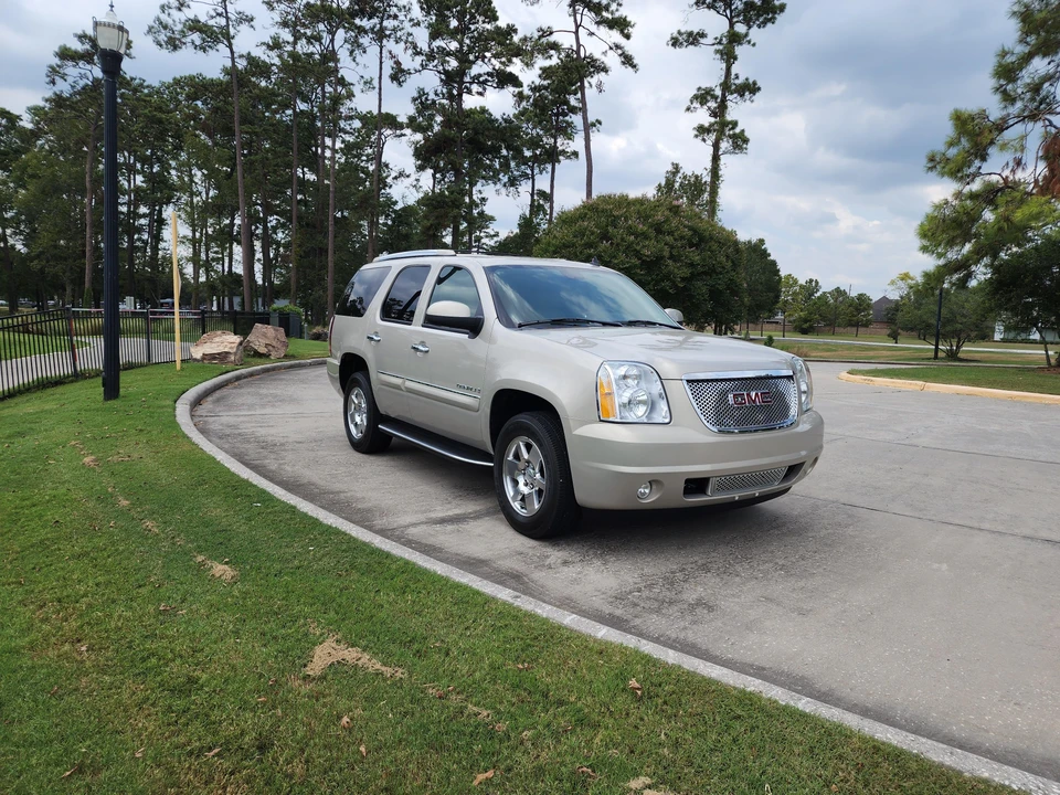 2007 GMC Yukon 3rd Gen - Image 17 of 31