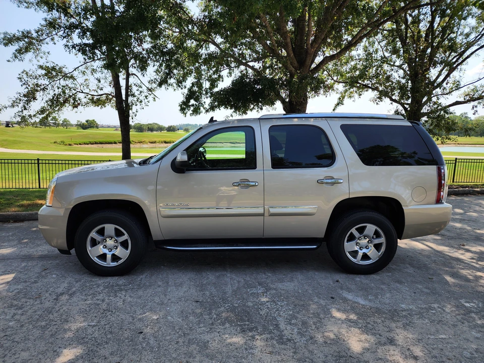 2007 GMC Yukon 3rd Gen - Image 11 of 31