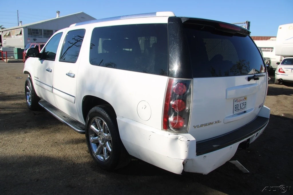 2007 GMC Yukon 3rd Gen - Image 4 of 21