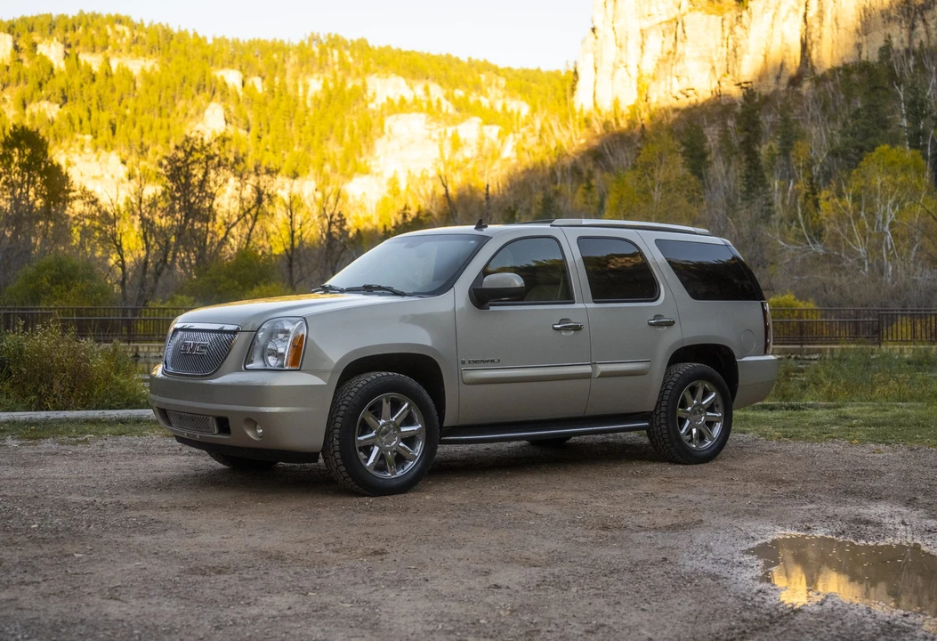 2007 GMC Yukon 3rd Gen - Image 4 of 31