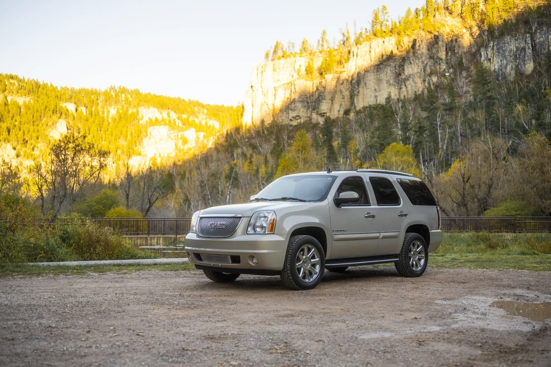 2007 GMC Yukon 3rd Gen - Image 3 of 31