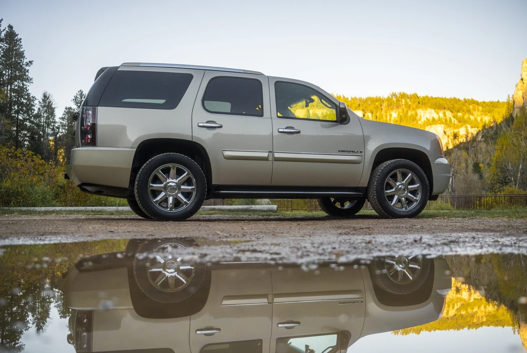 2007 GMC Yukon 3rd Gen - Image 13 of 31