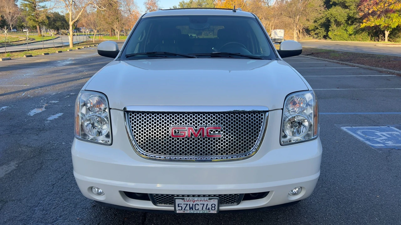 2007 GMC Yukon 3rd Gen - Image 31 of 31