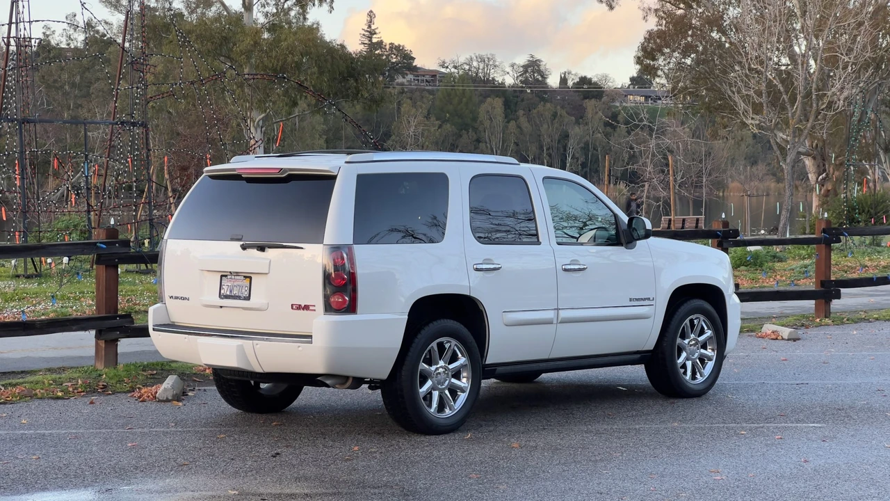 2007 GMC Yukon 3rd Gen - Image 16 of 31