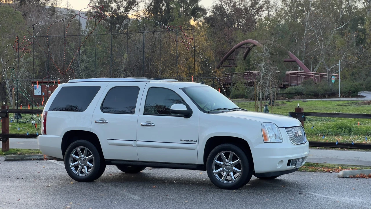2007 GMC Yukon 3rd Gen - Image 19 of 31