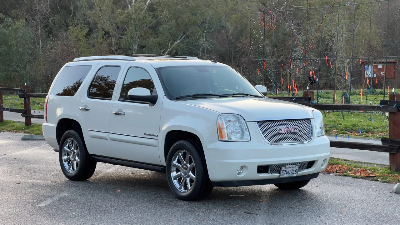 2007 GMC Yukon 3rd Gen - Image 23 of 31