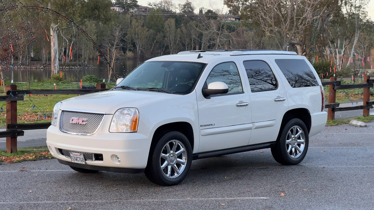 2007 GMC Yukon 3rd Gen - Image 4 of 31