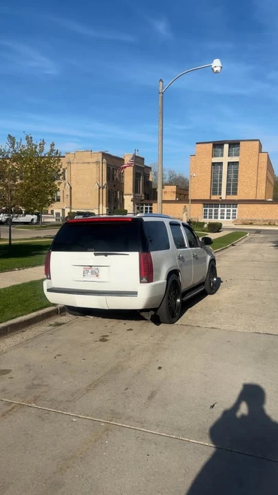 2007 GMC Yukon 3rd Gen - Image 3 of 4