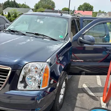 2007 GMC Yukon SL Sport Utility 4D