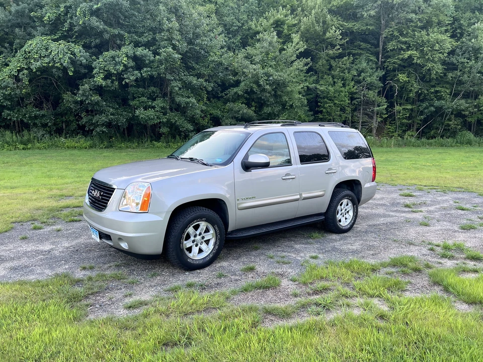 2007 GMC Yukon 3rd Gen - Image 3 of 31