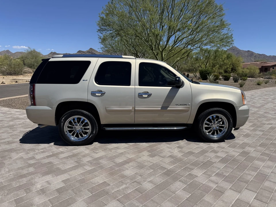 2007 GMC Yukon 3rd Gen - Image 9 of 31