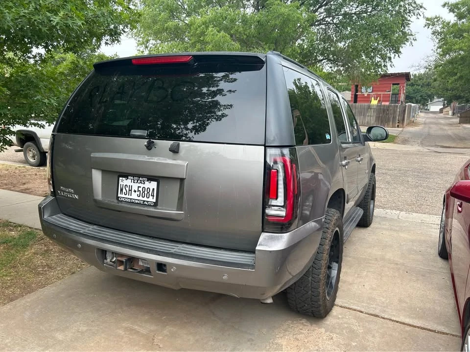 2007 GMC Yukon 3rd Gen - Image 2 of 2