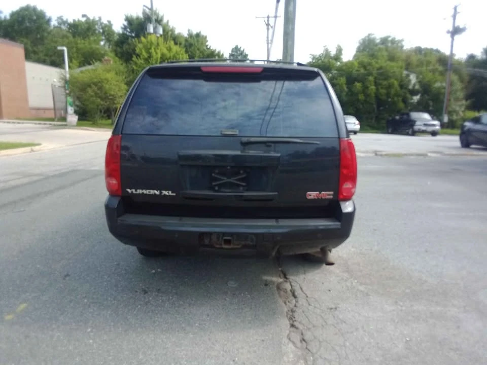 2007 GMC Yukon 3rd Gen - Image 4 of 17