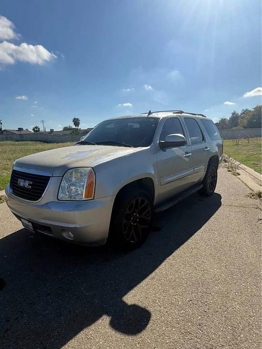 2007 GMC Yukon 3rd Gen - Image 3 of 12