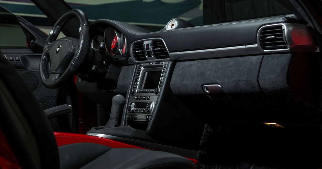 2007 Porsche 997 Turbo - Image 16 of 19