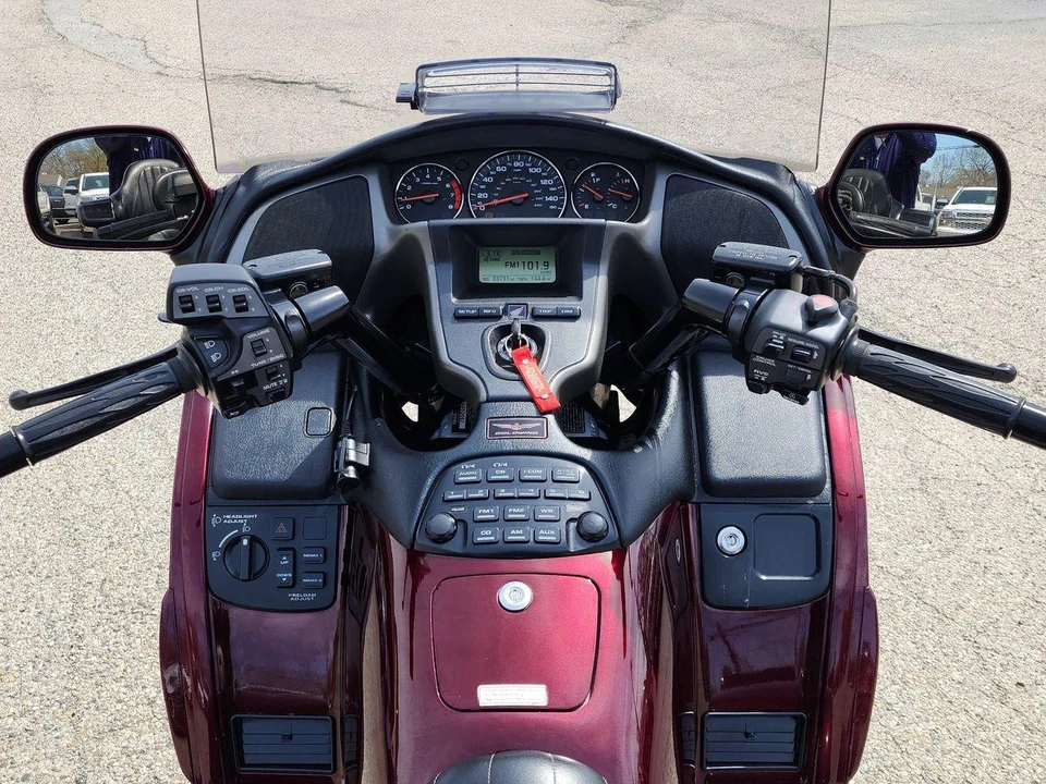 2007 Honda Gold Wing - Image 6 of 21