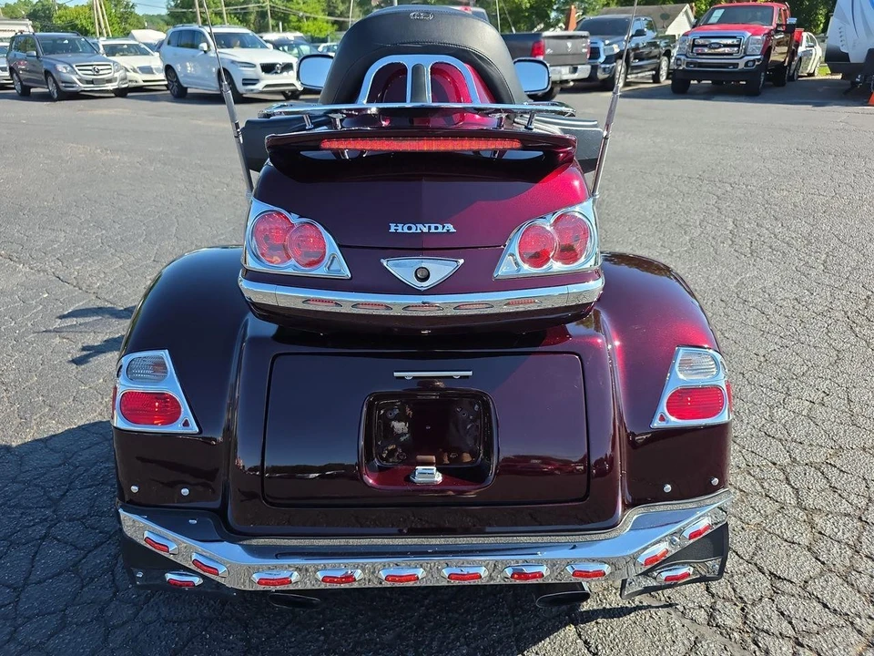 2007 Honda Gold Wing - Image 14 of 30