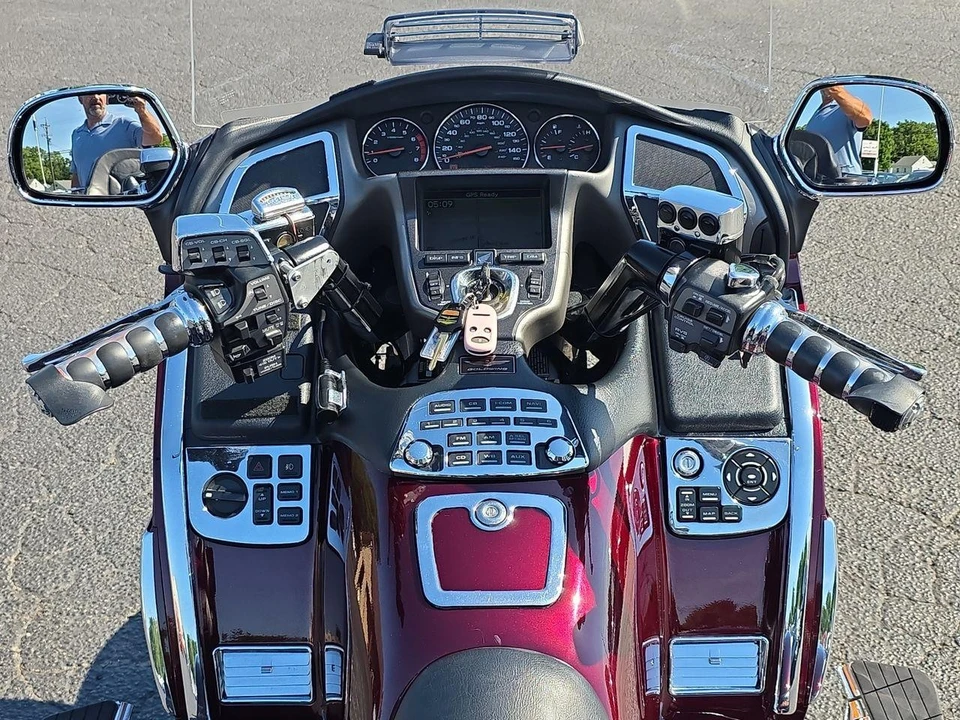 2007 Honda Gold Wing - Image 6 of 30