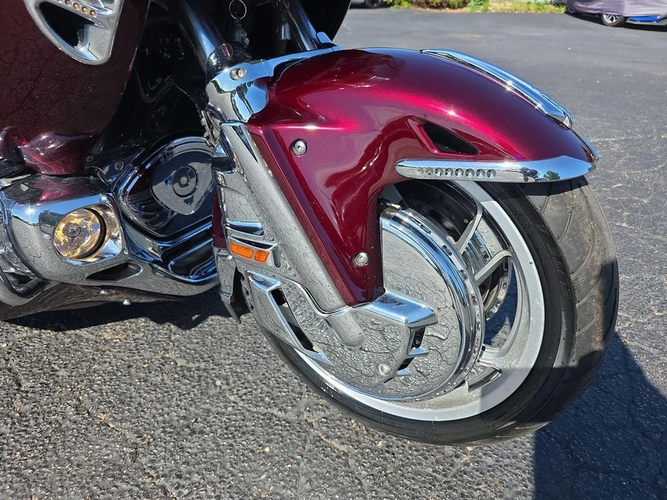 2007 Honda Gold Wing - Image 16 of 30